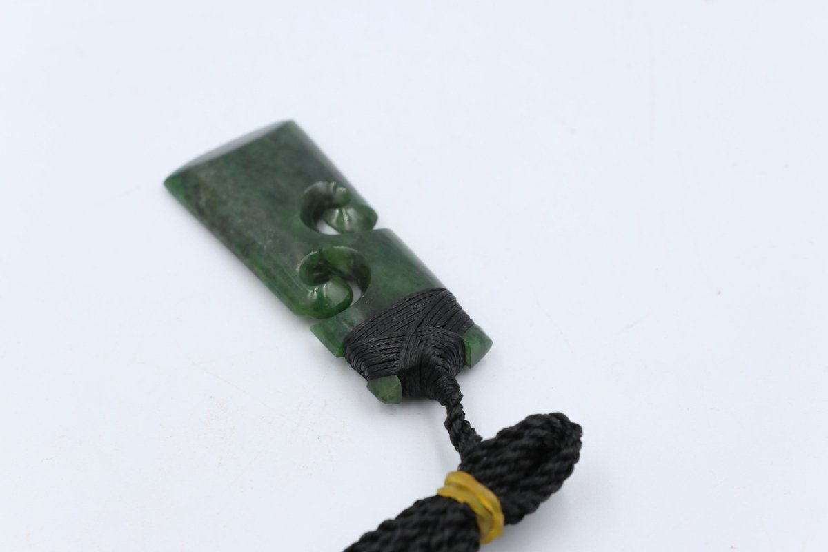 New Zealand Greenstone Toki Koru HPFF75K