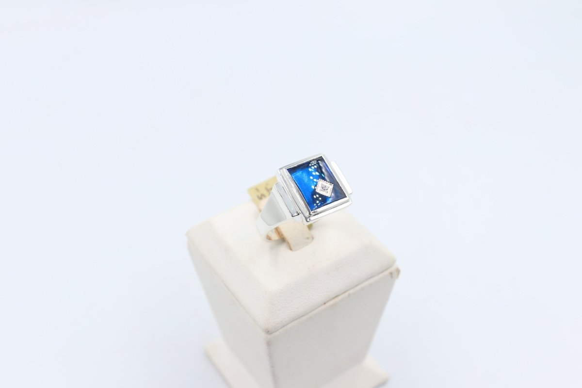 Stg Silver Mens Ring with Syn Blue Spinal