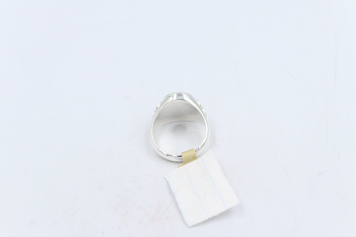 Stg Silver Mens Onyx ring with Stg silver Lion