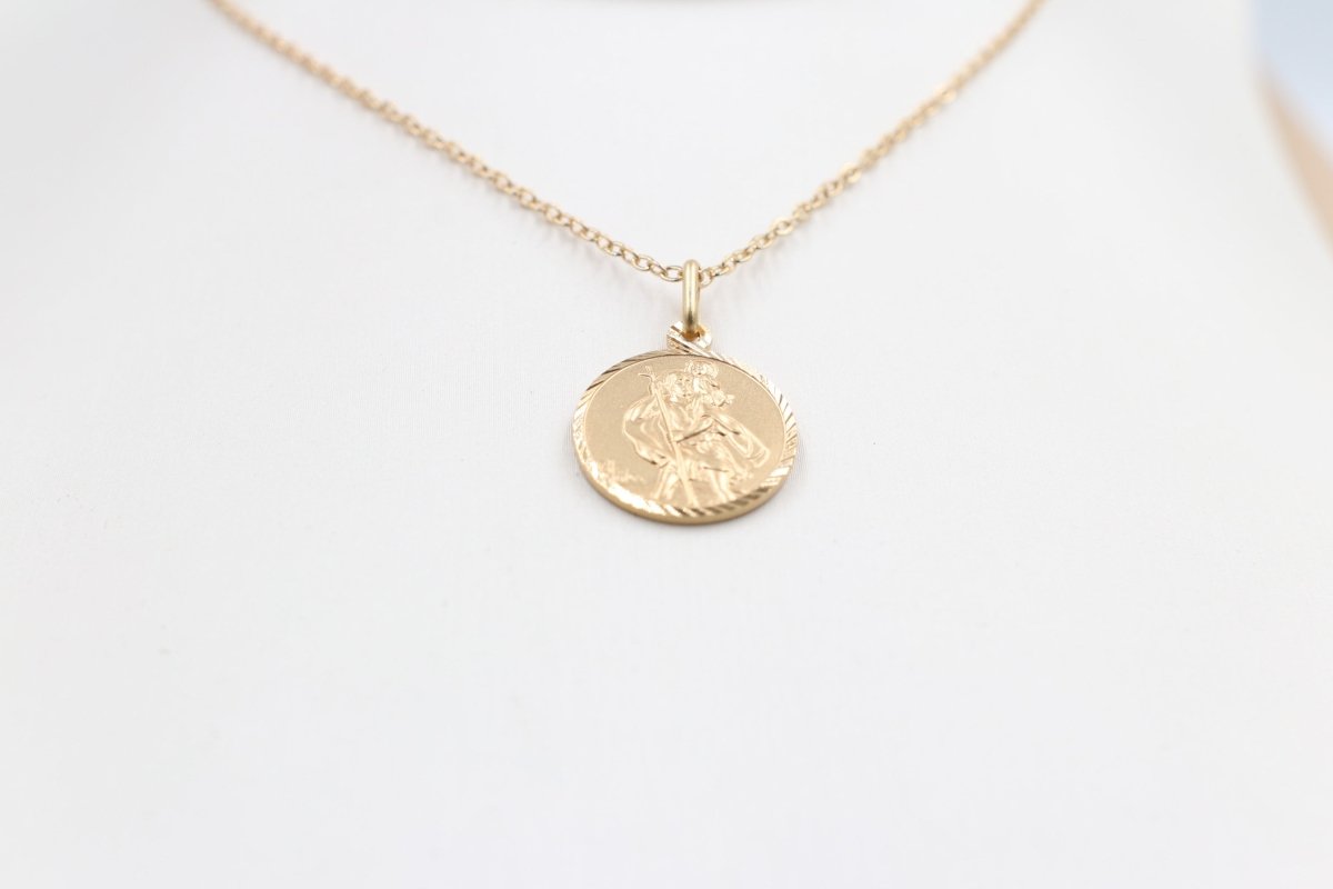 9ct Solid Saint Christopher Pendent 18mm