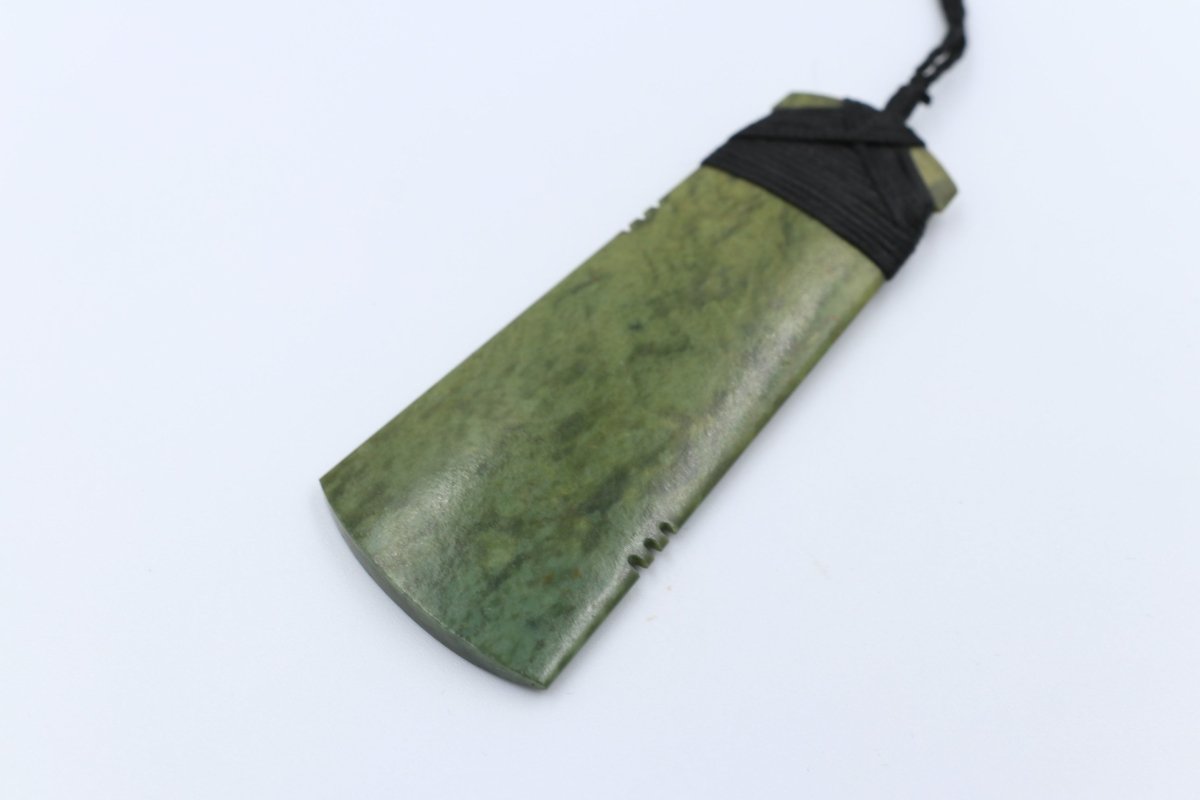 New Zealand Greenstone Hei Toki Raukaraka Stone