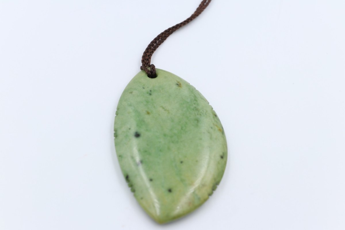 New Zealand Greenstone Rei Niho Raukaraka Stone