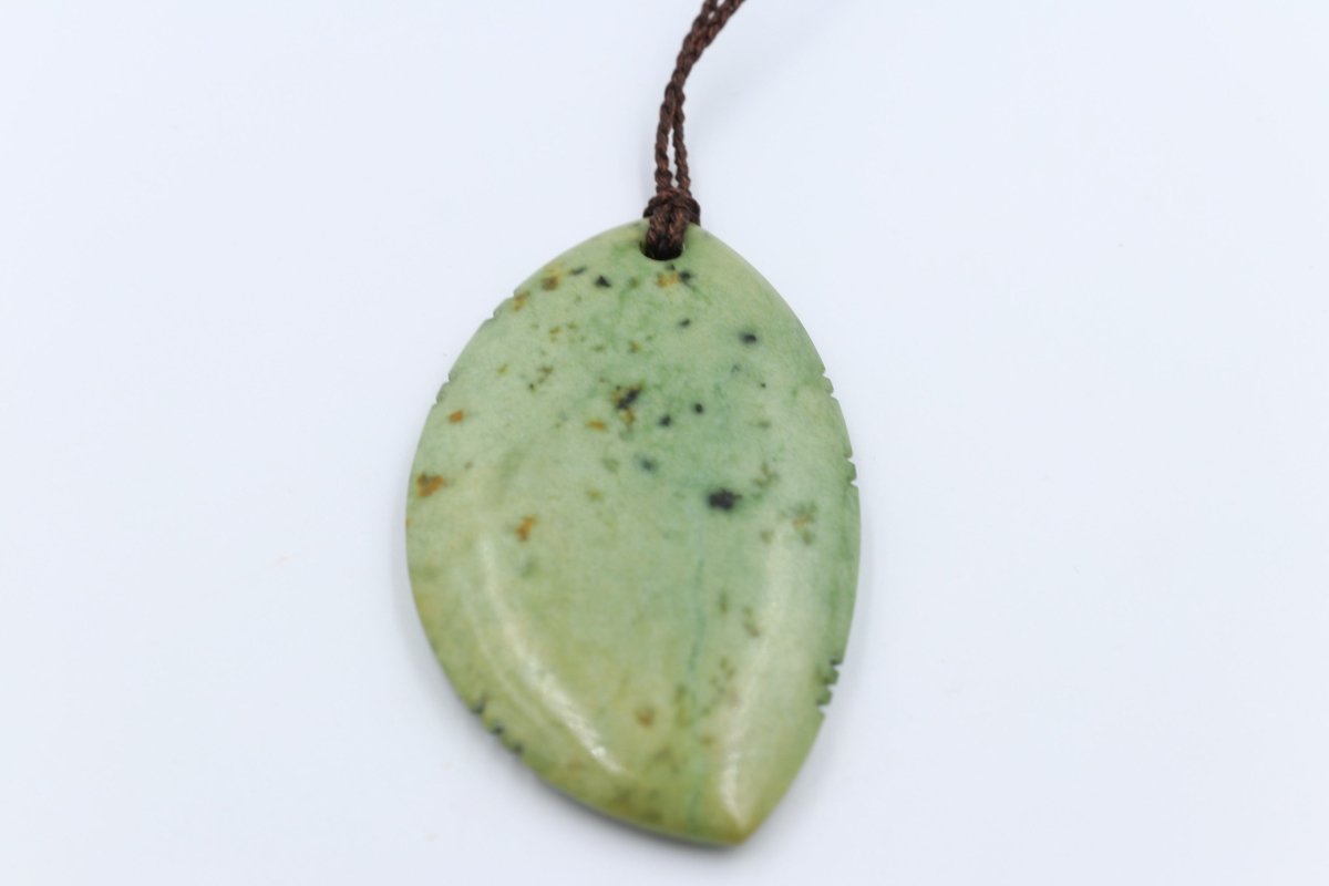 New Zealand Greenstone Rei Niho Raukaraka Stone