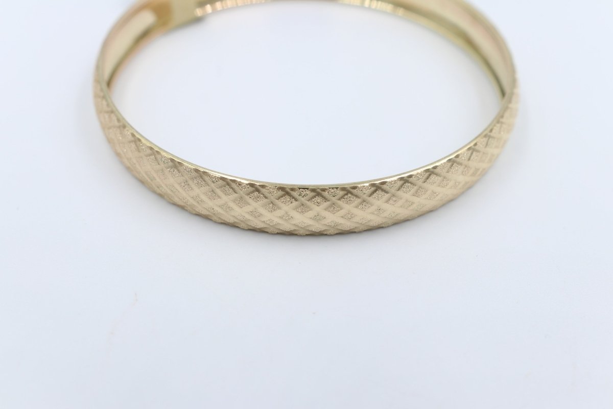 9ct Gold Fancy satin & Diamond Cut Crossover  Bangle 10mm