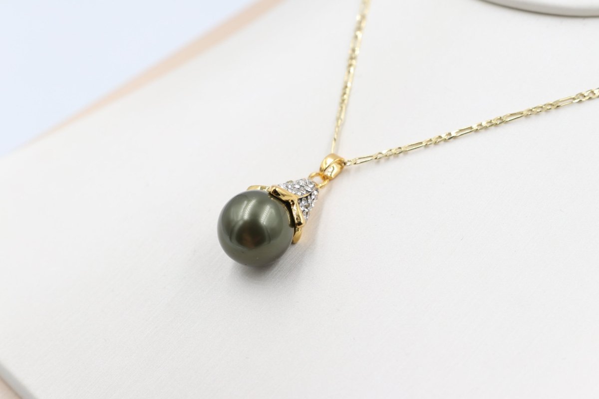 18ct Gold Plated Faux Pearl Pendent