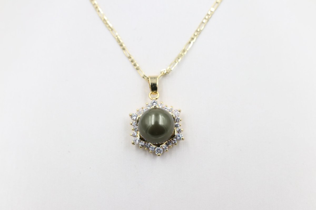 18ct Gold Plated Faux Pearl Pendent