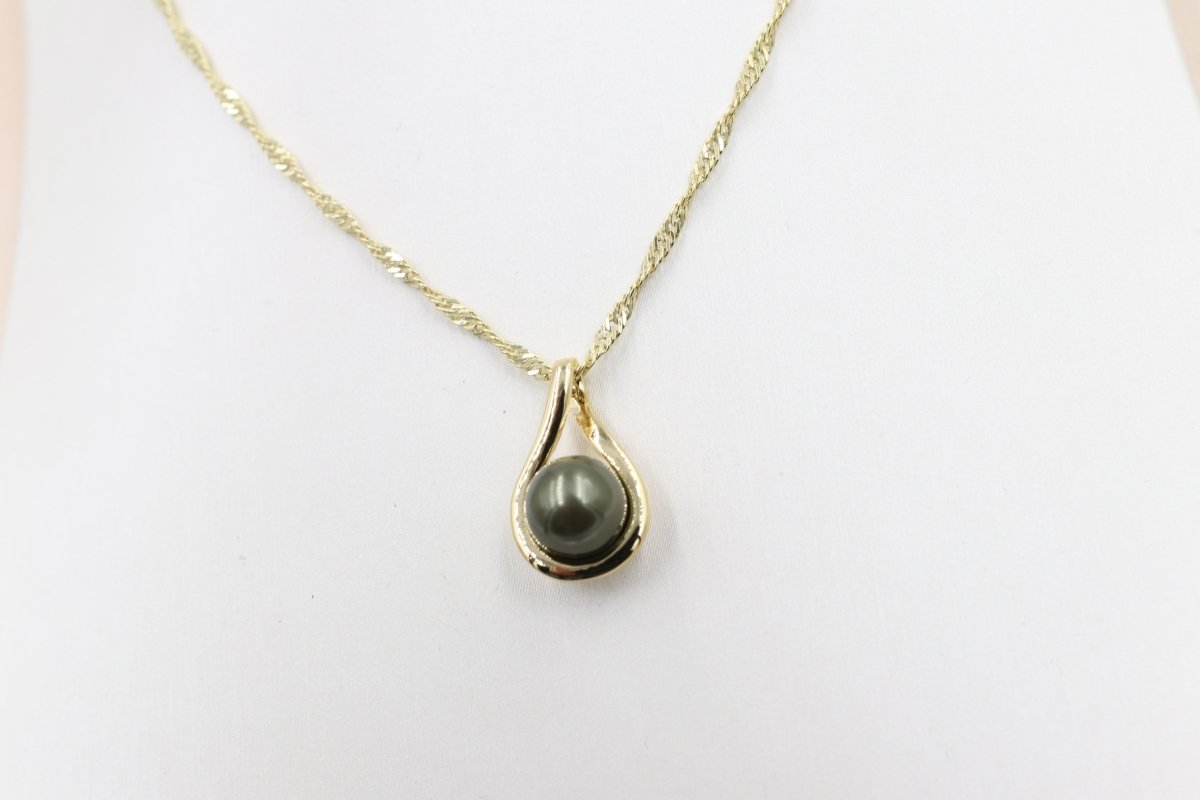 18ct Gold Plated Faux Pearl Pendent
