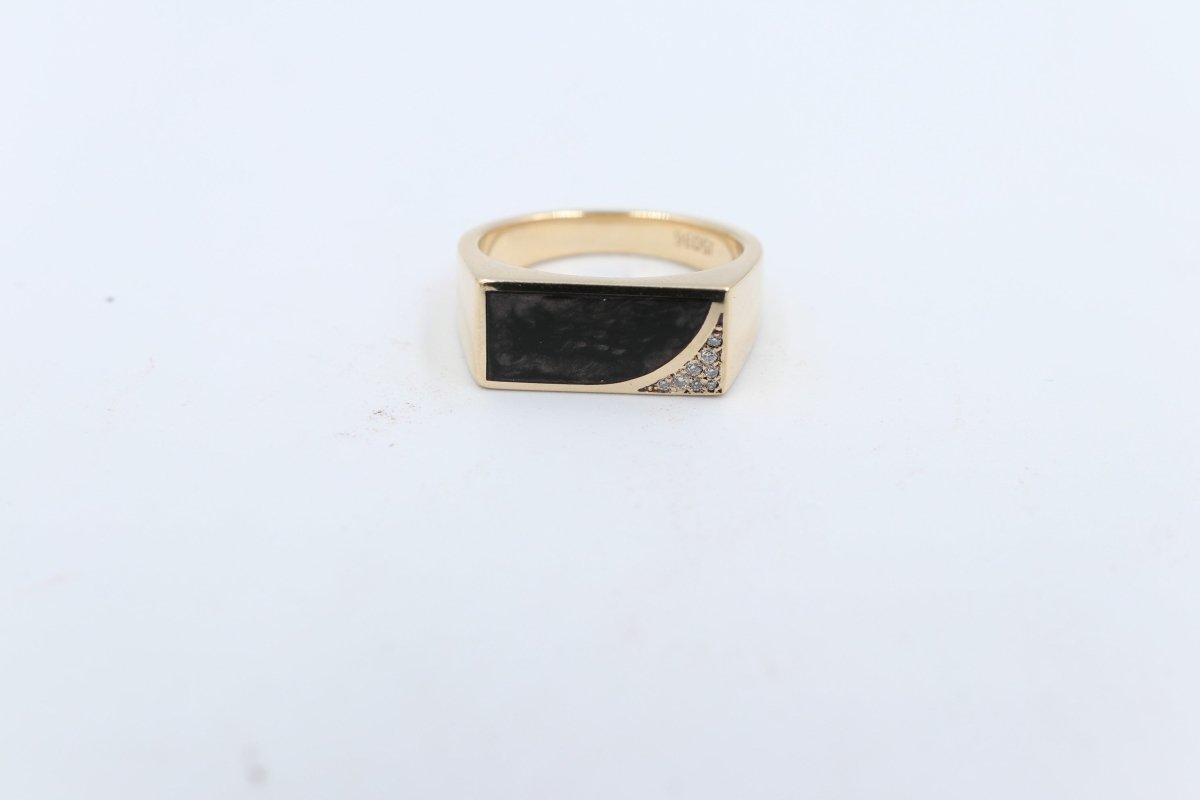 9ct Gold Solid Spectrum and Diamond set ring