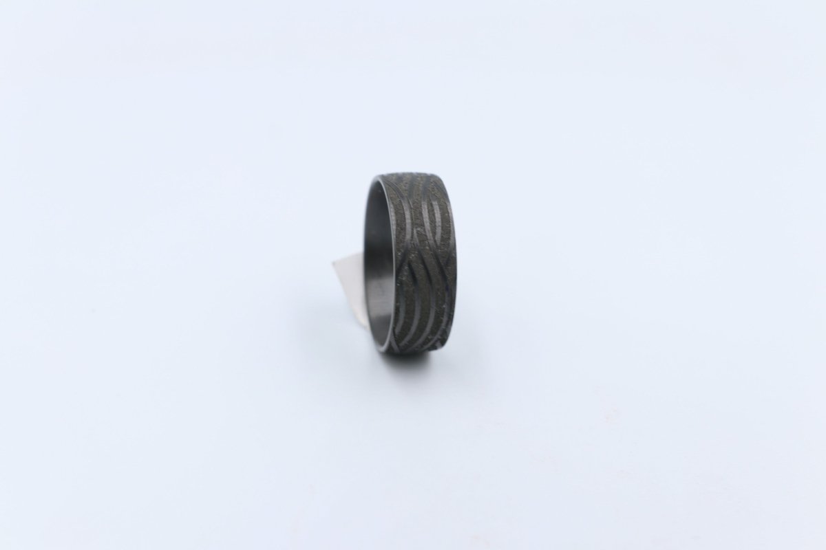 Zirconium Laser patterned ring HR4845/8