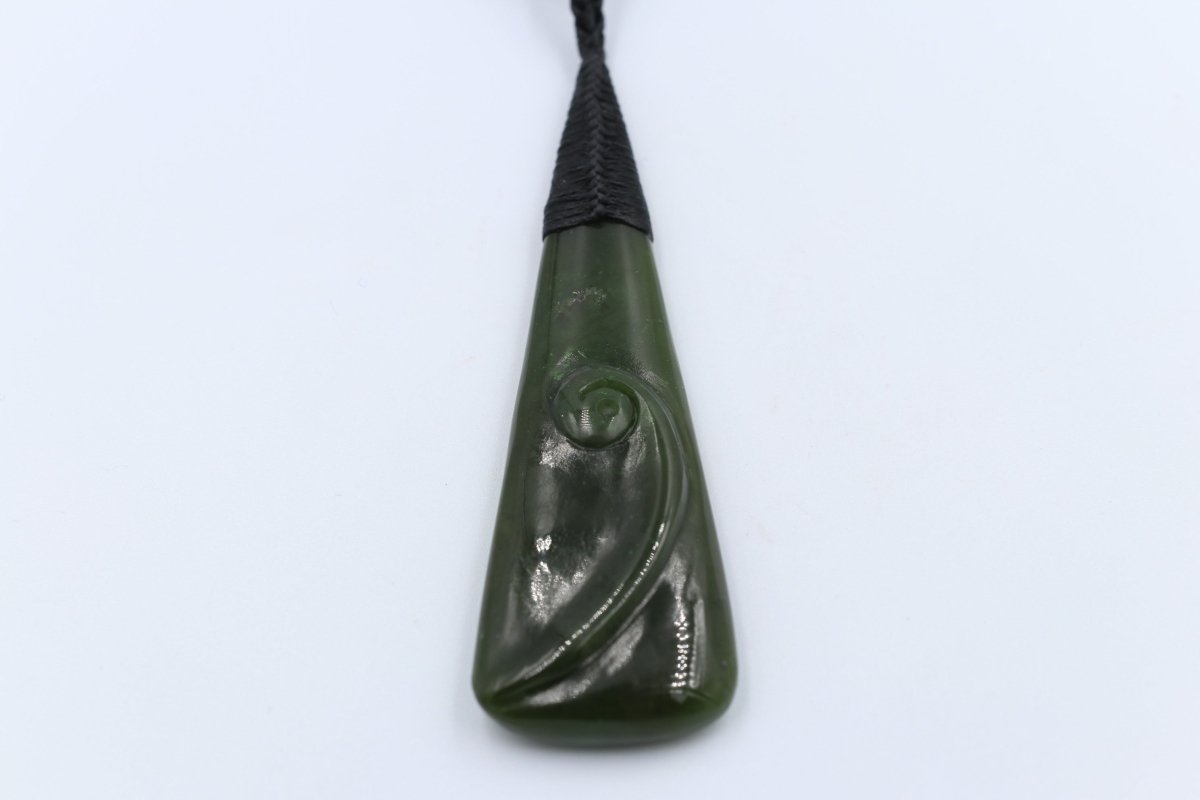 New Zealand Greestone Drop with Koru