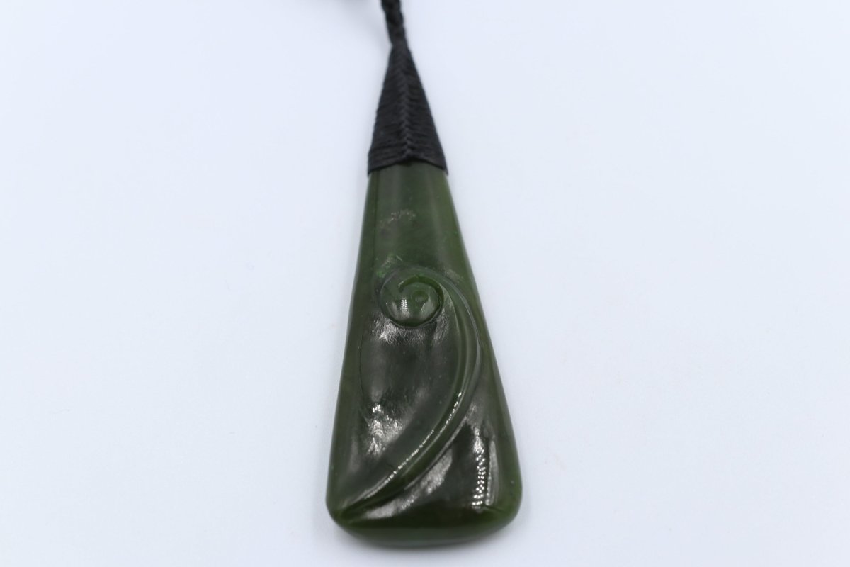 New Zealand Greestone Drop with Koru