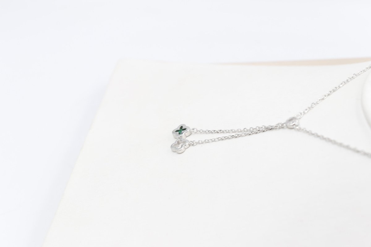 Stg Silver Necklace & Earring set with Green Motif IRA04