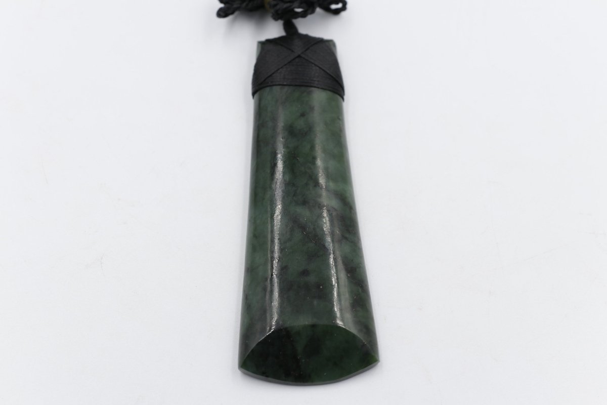 New Zealand  Greenstone Polished Toki FP94L
