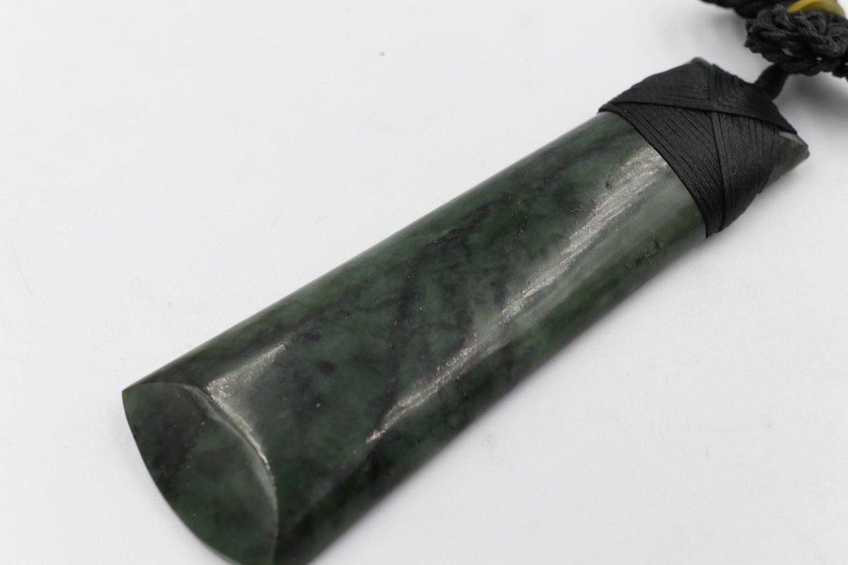 New Zealand  Greenstone Polished Toki FP94L