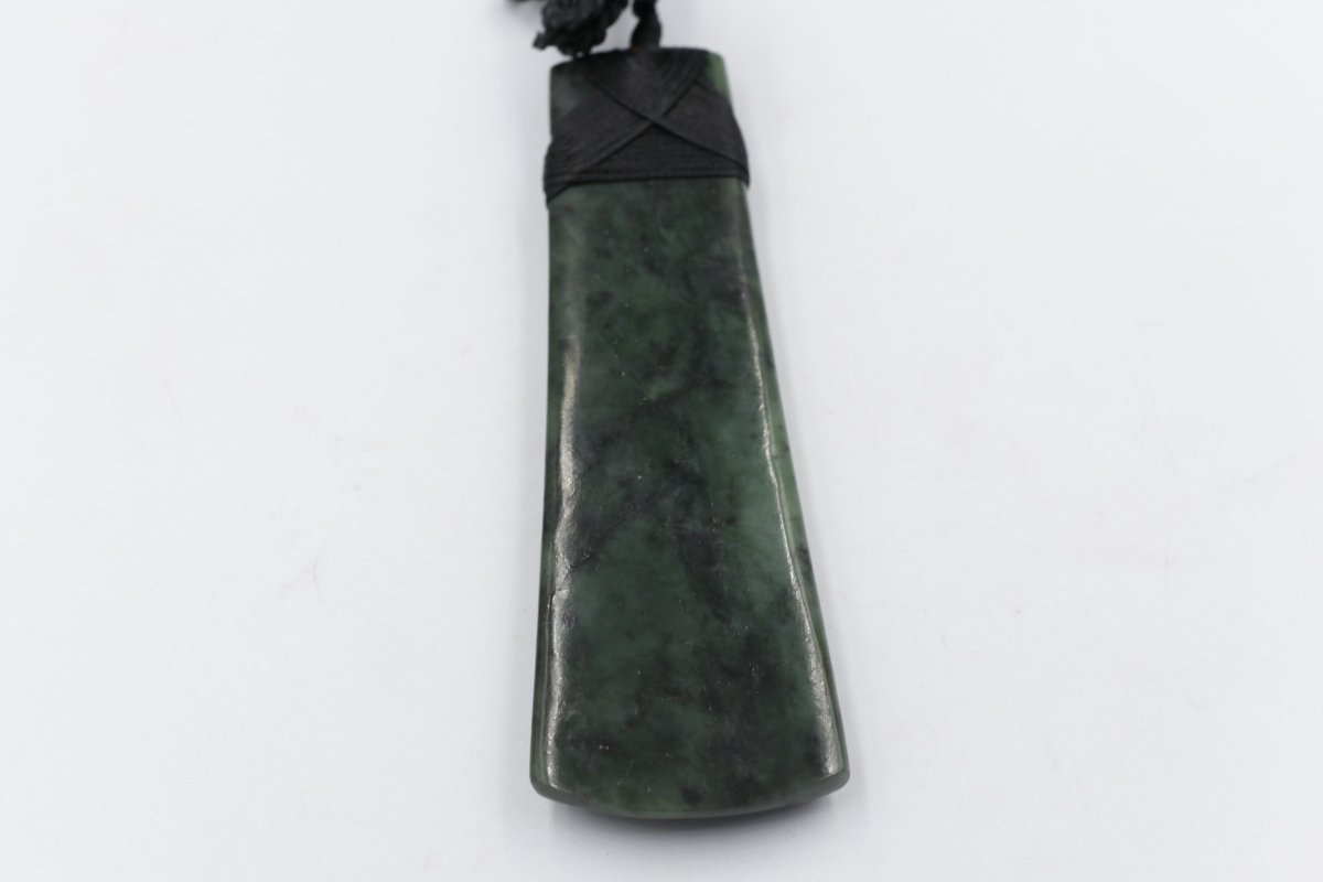 New Zealand  Greenstone Polished Toki FP94L