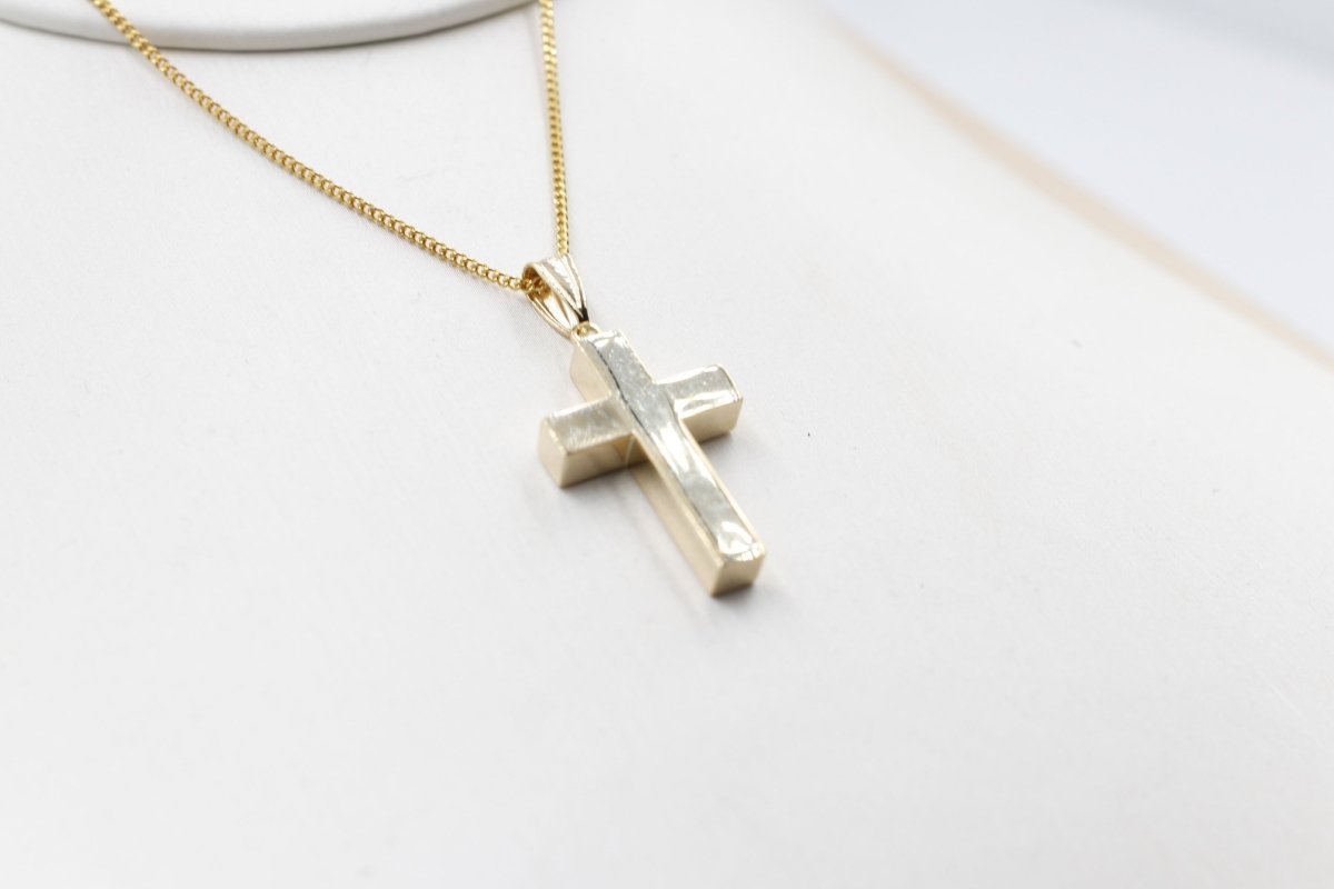 9ct Gold Solid Thick Cross Pendent SJ5p0011