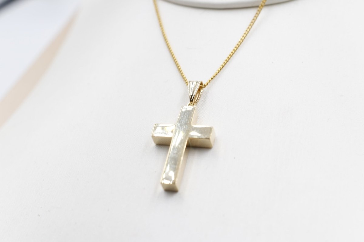 9ct Gold Solid Thick Cross Pendent SJ5p0011
