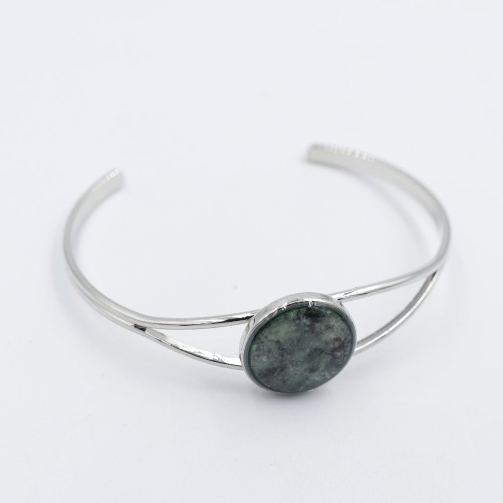 New Zealand Greenstone Silver Plated Bangle BBJ4204BG