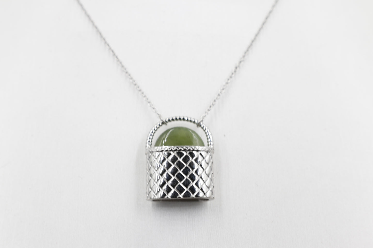Stg Silver Kete Pendent with Greenstone XP112
