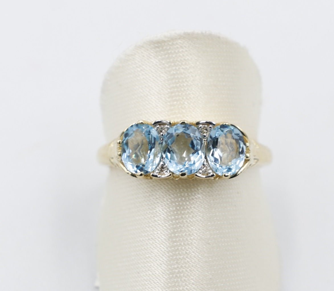 9ct Gold Blue Topaz & Diamond ring SYR7986BT