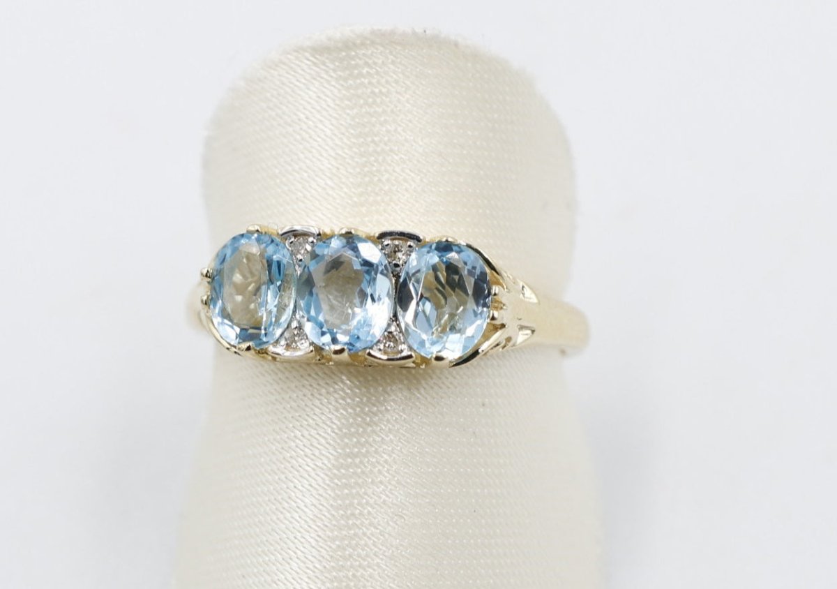 9ct Gold Blue Topaz & Diamond ring SYR7986BT