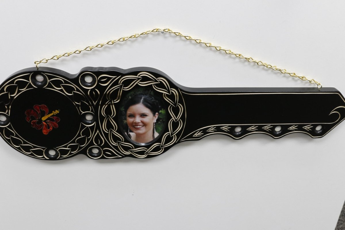 Native New Zealand Wooden 21st key with Hibiscus