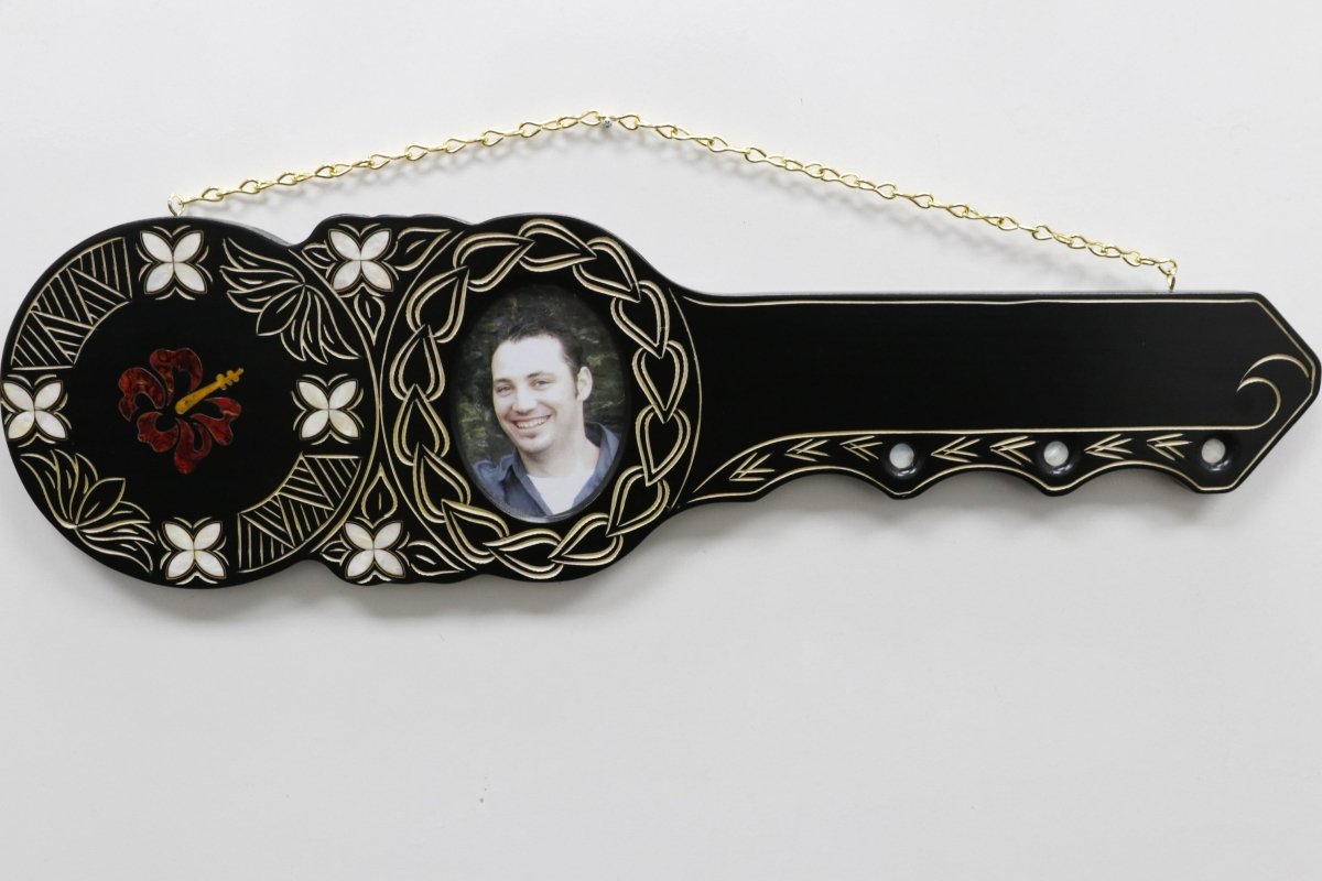 Native New Zealand Wooden 21st key with Hibiscus WM438SJ2H