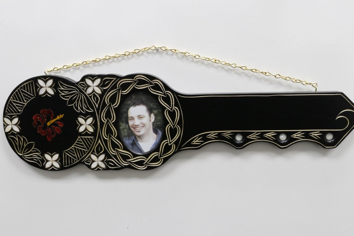 Native New Zealand Wooden 21st key with Hibiscus WM438SJ2H