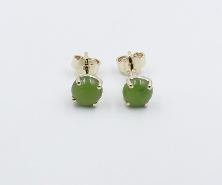 9ct Gold Set New Zealand Greenstone Studs SYE1803