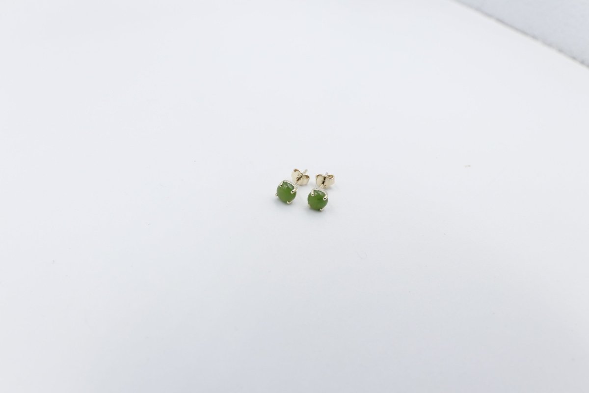 9ct Gold Set New Zealand Greenstone Studs SYE1803