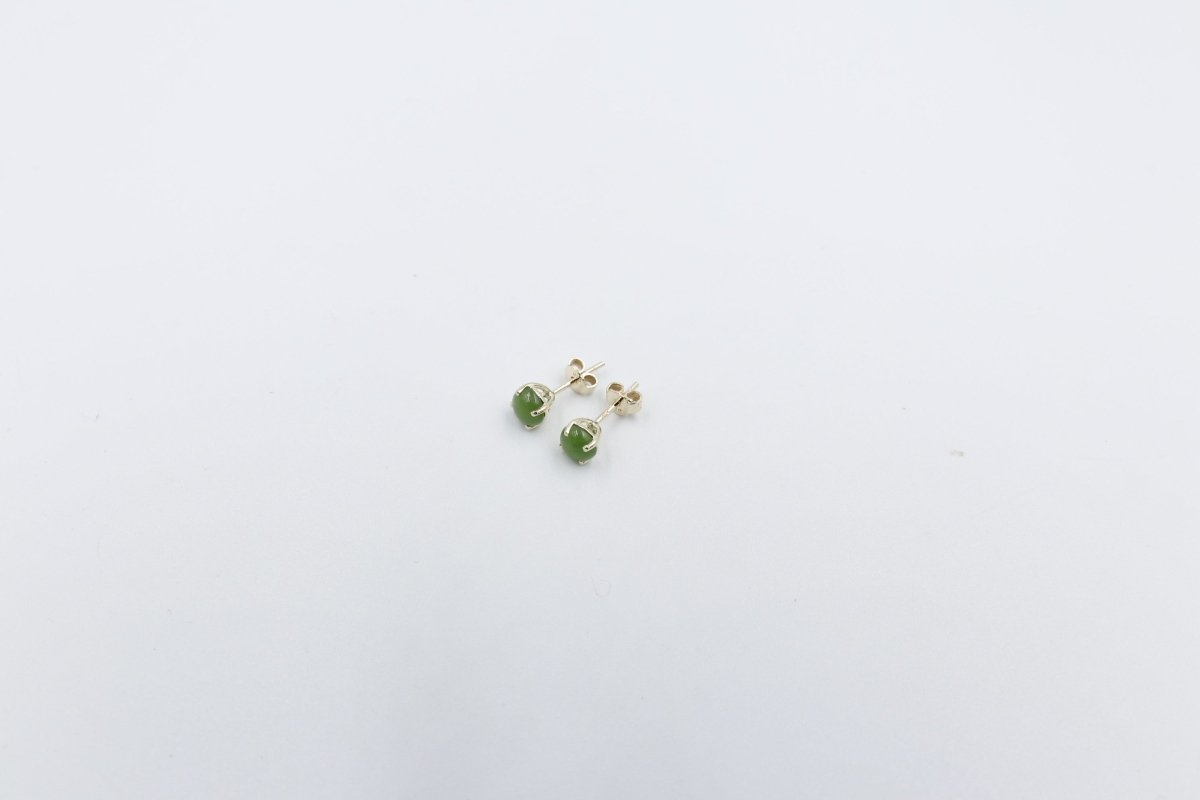 9ct Gold Set New Zealand Greenstone Studs SYE1803