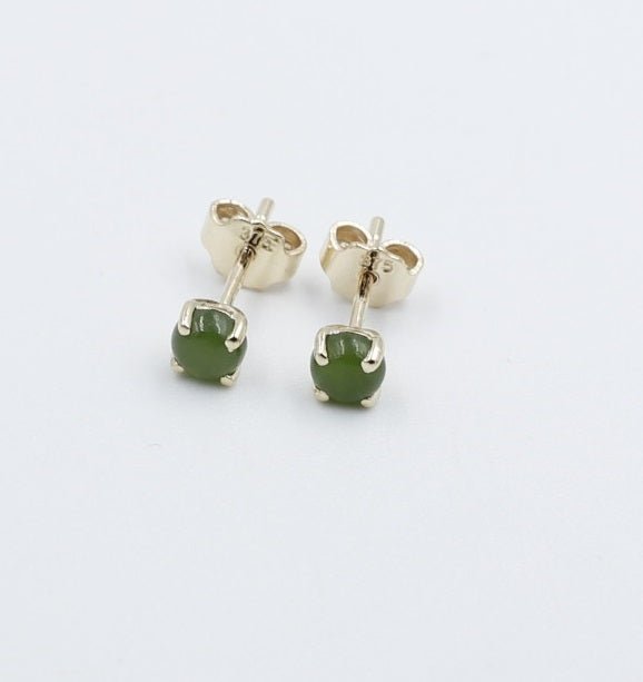 9ct Gold Set New Zealand Greenstone 5mm Studs SYE446