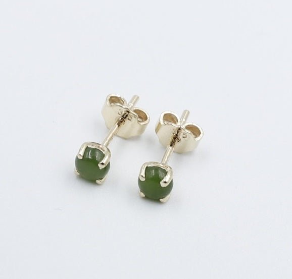 9ct Gold Set New Zealand Greenstone 5mm Studs SYE446