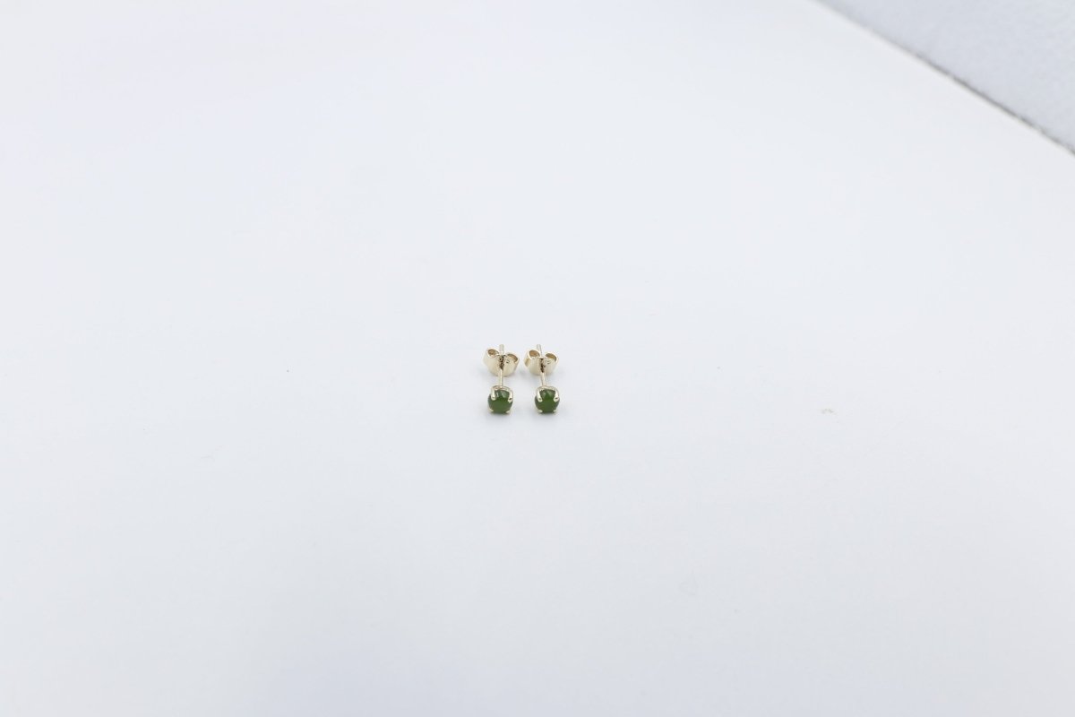 9ct Gold Set New Zealand Greenstone 5mm Studs SYE446