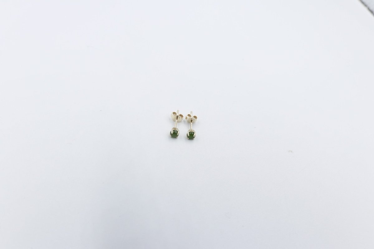 9ct Gold Set New Zealand Greenstone 5mm Studs SYE446