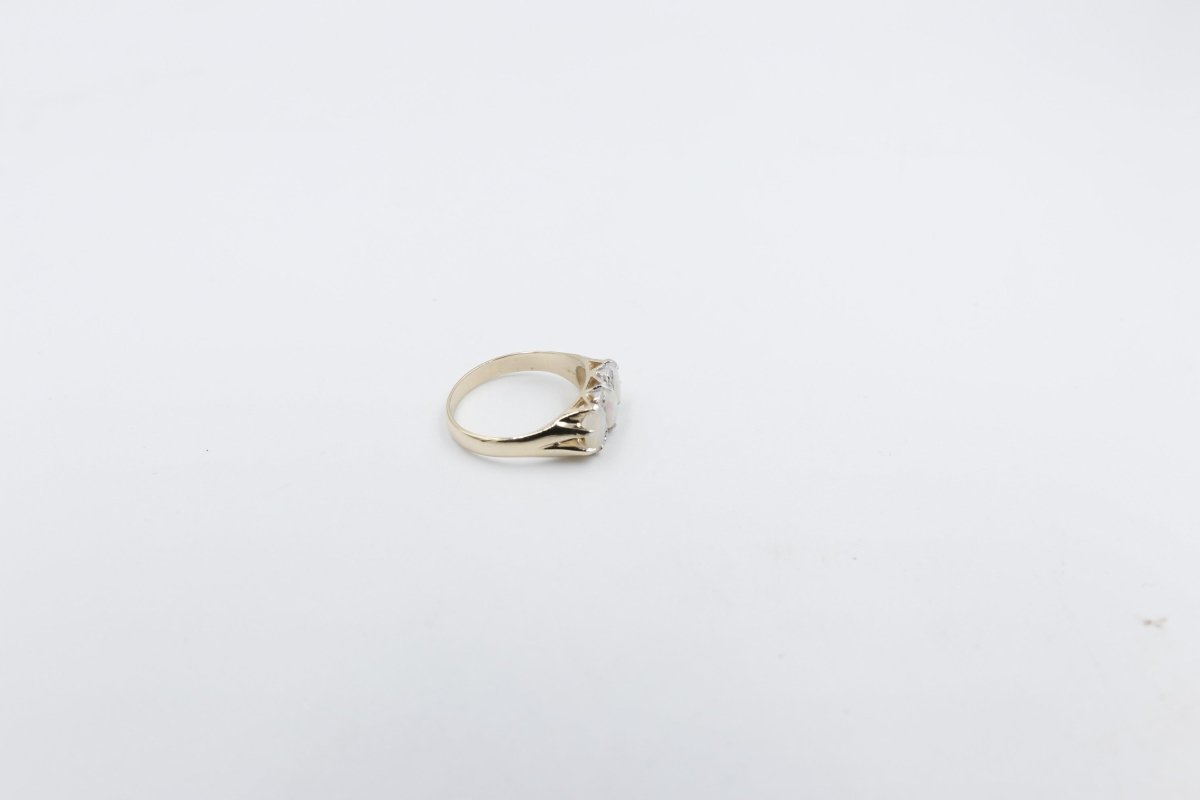 9ct Gold 3 stone Opal Ring