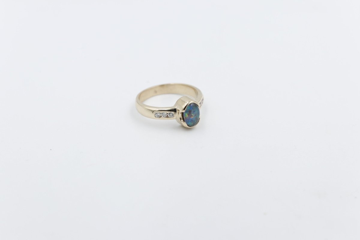 9ct Gold Opal Ring ALX17