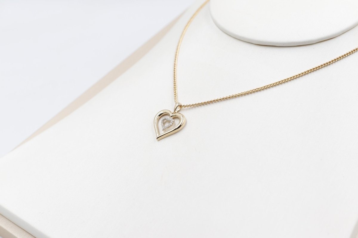 10K Gold Diamond Heart Pendent
