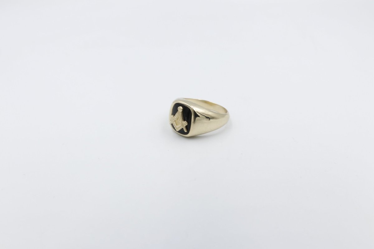 9ct Mens Masonic Ring with Onyx