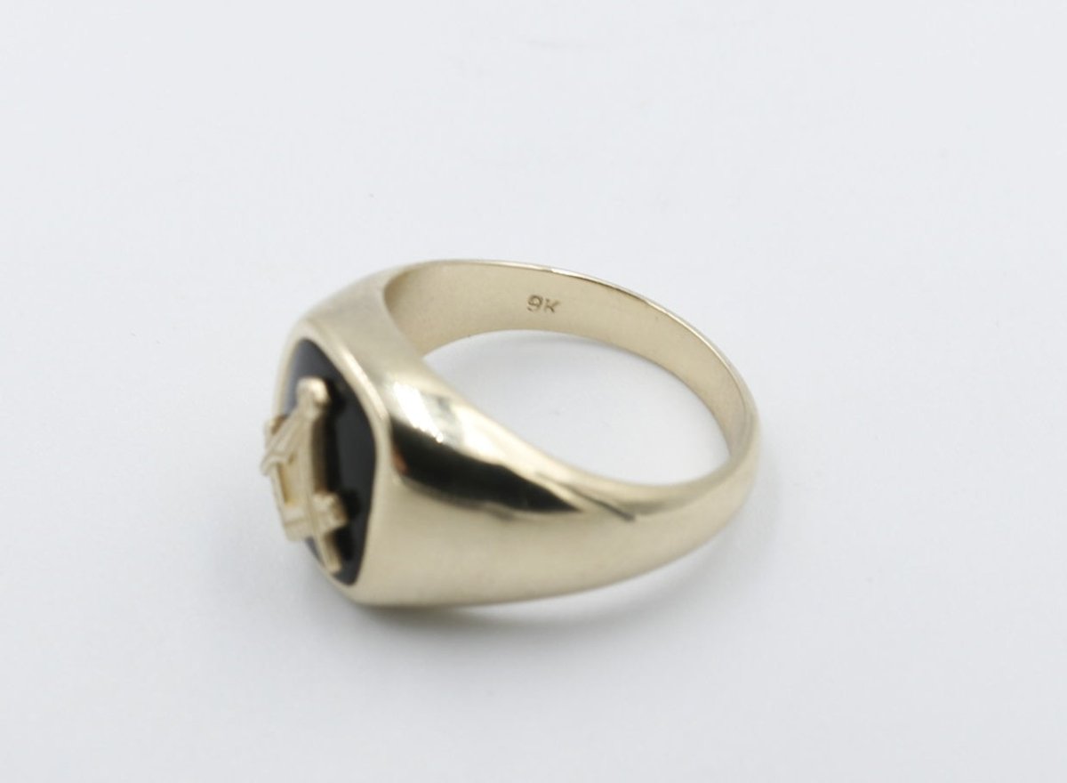 9ct Mens Masonic Ring with Onyx