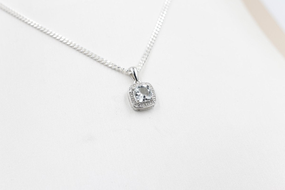 9ct White Gold Cushion Aquamarine & Dia 5P0123