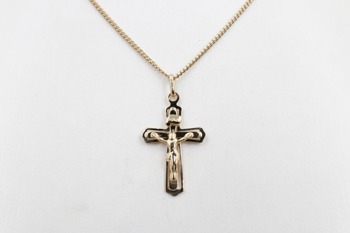 9ct Gold Crucifix Cross