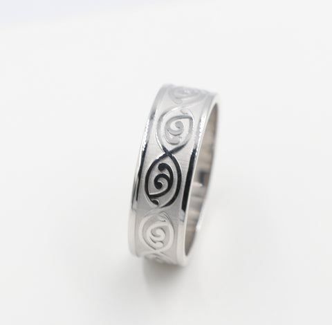 Stg Silver Band with Maori design 7mm FR5250S