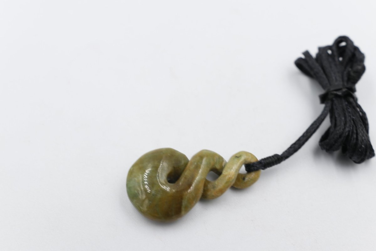New Zealand Flower Greenstone Double Twist
