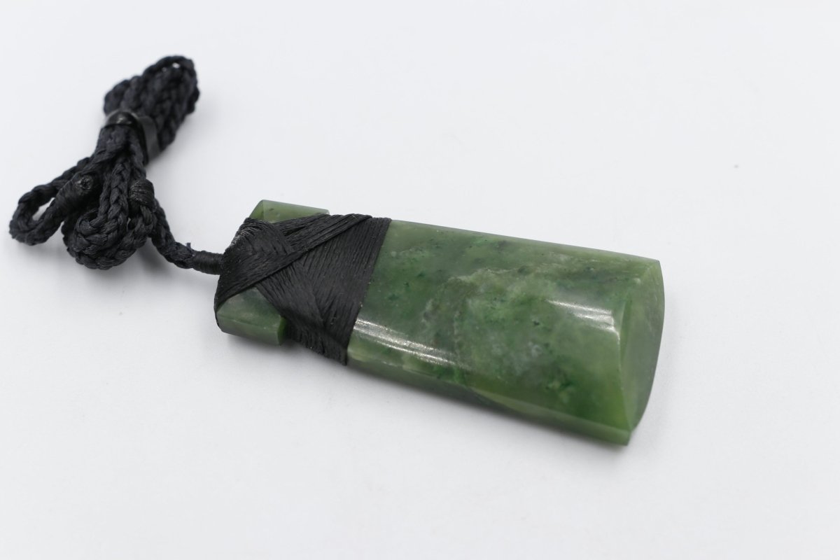 New Zealand Greenstone Toki GC029
