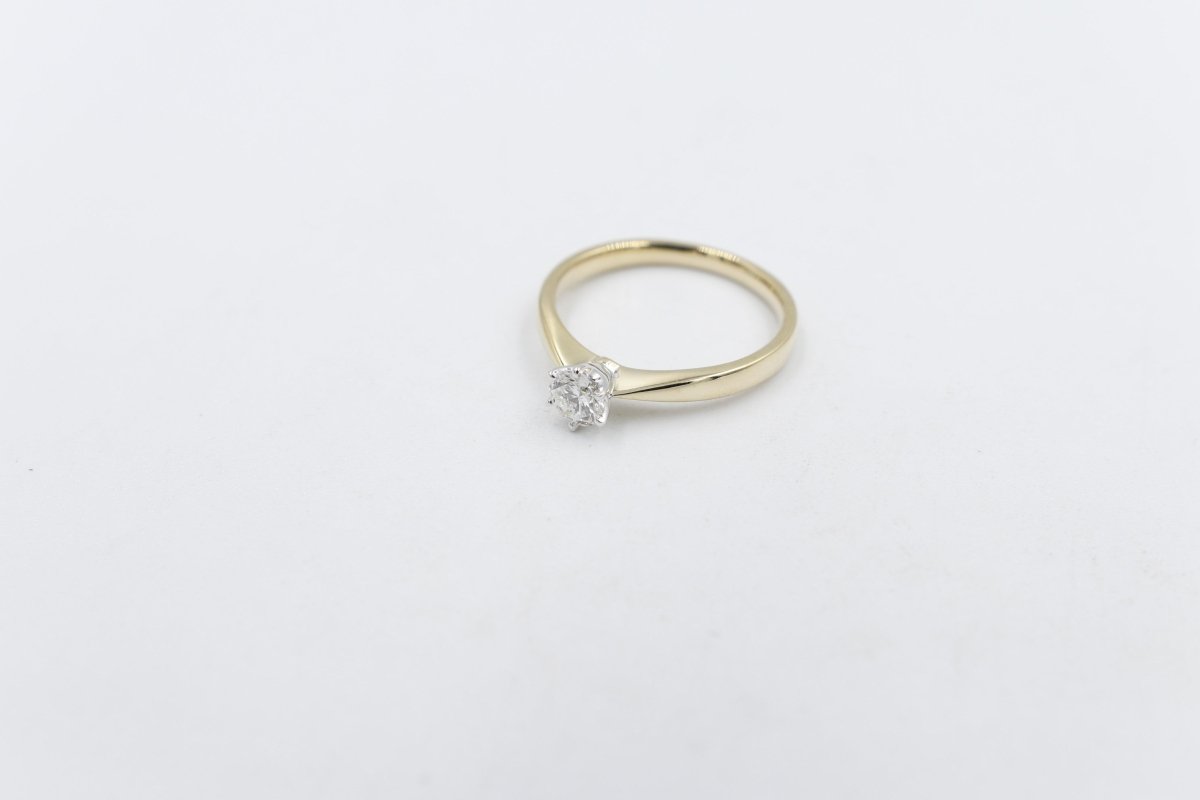 9ct Gold with White Gold Claws 0.37ct Solitaire Ring SYR8151