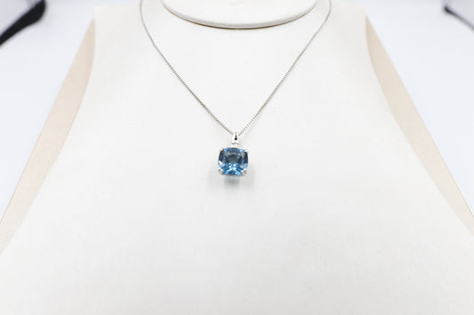 9ct White Gold Blue Topaz and Diamond Pendent 28660A