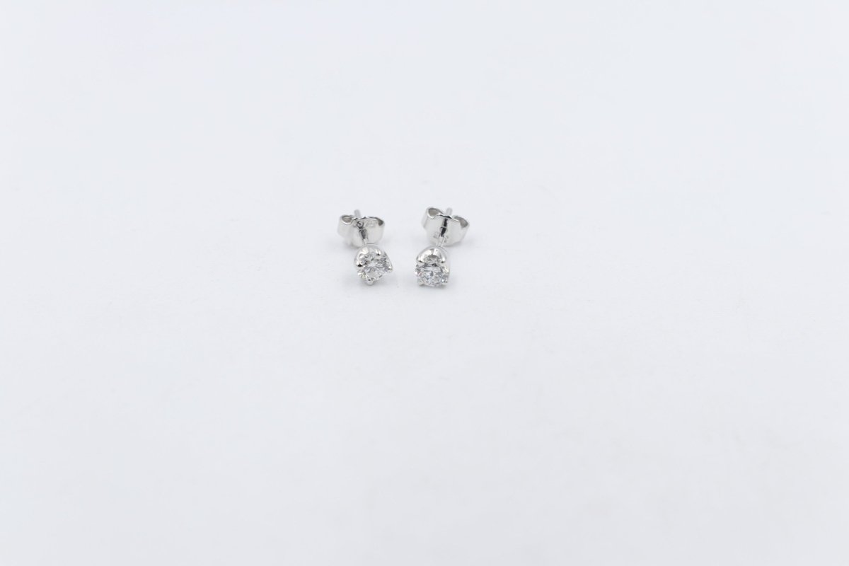 9ct White Gold Set Lab Diamond Stud Earrings TDW 0.80t SYE996