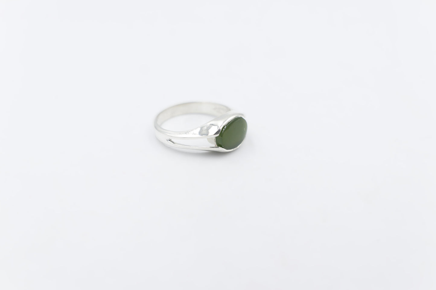 Stg Silver Ring with Greenstone ALX369
