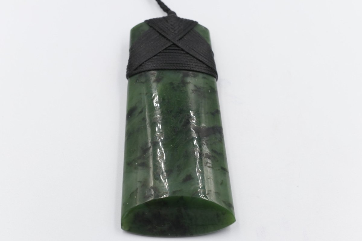 New Zealand  Greenstone Polished Toki WGNZJTOV806115